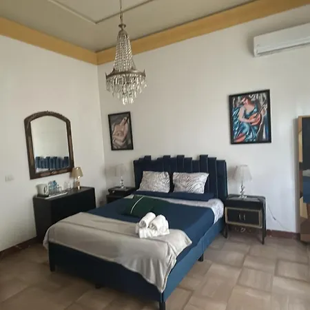 Πανσιόν Visconti And 4*