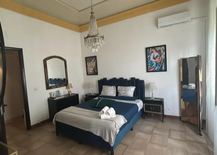 Πανσιόν Visconti And 4*